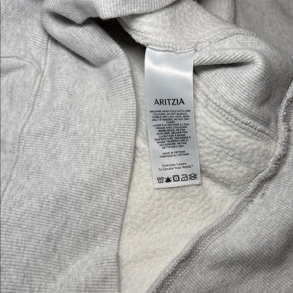 Aritzia Boyfriend Fit Sweatfleece Cozy Fleece Gray Crewneck - Picture 3 of 4